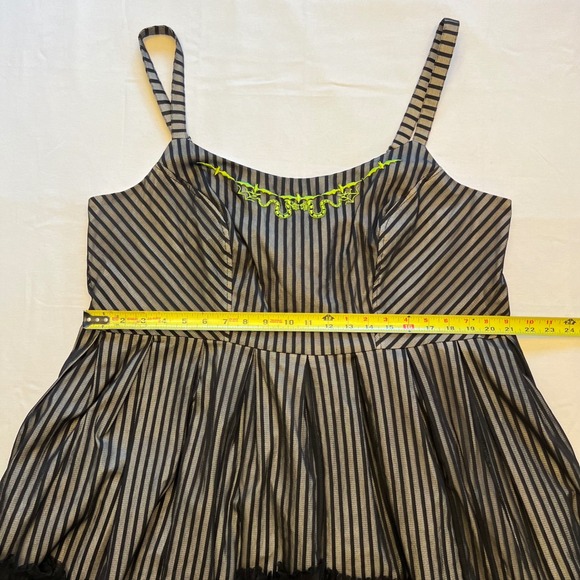 Beetlejuice Striped Halloween Costume Party Cosplay Sleeveless Dress Size 22 - Picture 8 of 16